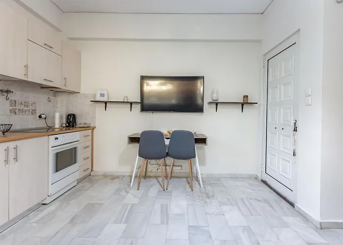 George Central Apartment