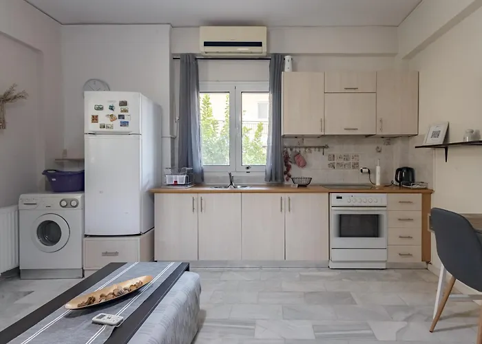 George Central Apartment